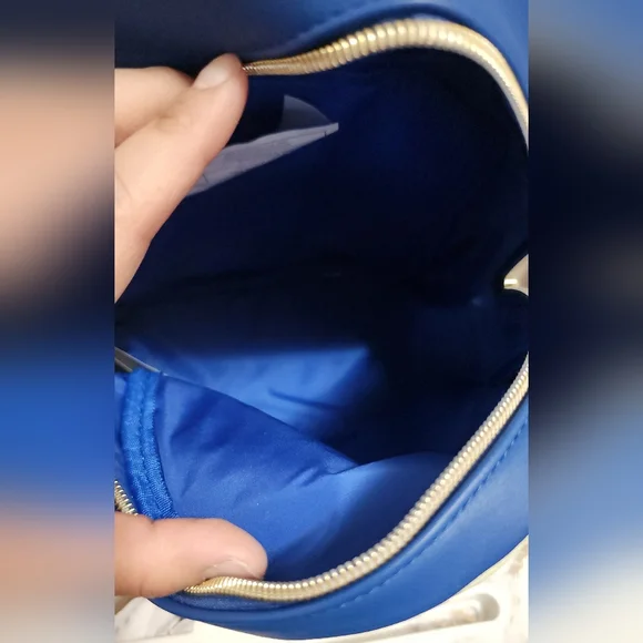 🪻NWOT Disney Loungefly Snow White and the Seven Dwarfs scene mini backpack🪻🎒 - Picture 2 of 6